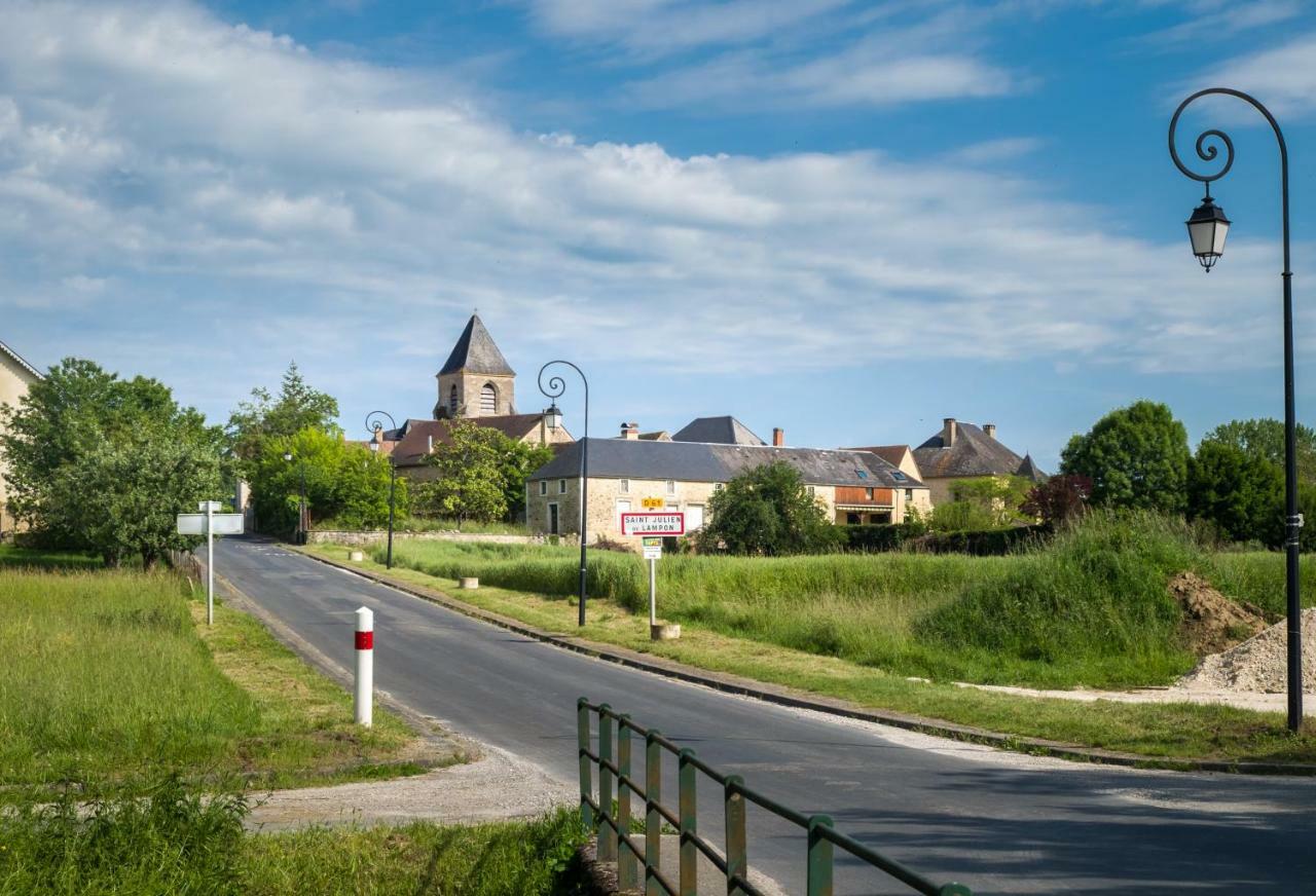 Gite Le Noyer - L'Ancien Vignoble Saint-Julien-de-Lampon Exterior photo